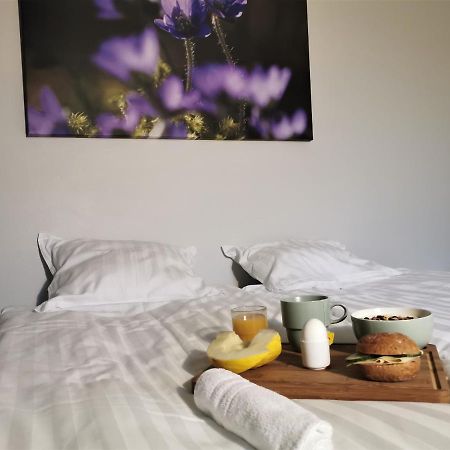 Broholm Bed&Breakfast Лидшьопинг Екстериор снимка